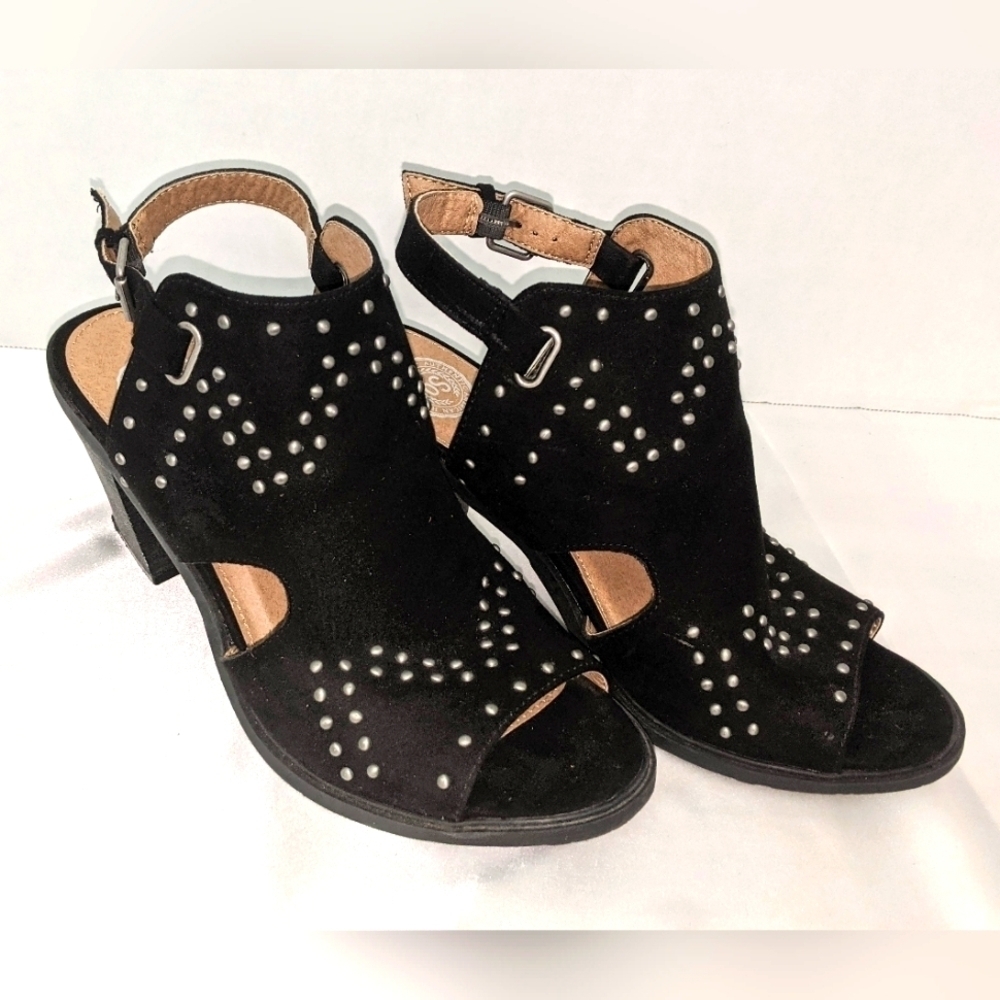 SO Womens Catfish Block Heeled Ankle Strap Sandals Studded Sz 8 Black Whimsigoth